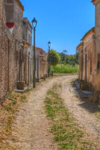 Strada nel villaggio western di San Salvatore di Sinis