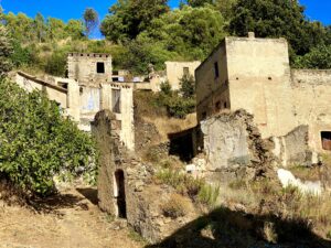 Gairo Vecchio: enigma di un paese fantasma in Sardegna