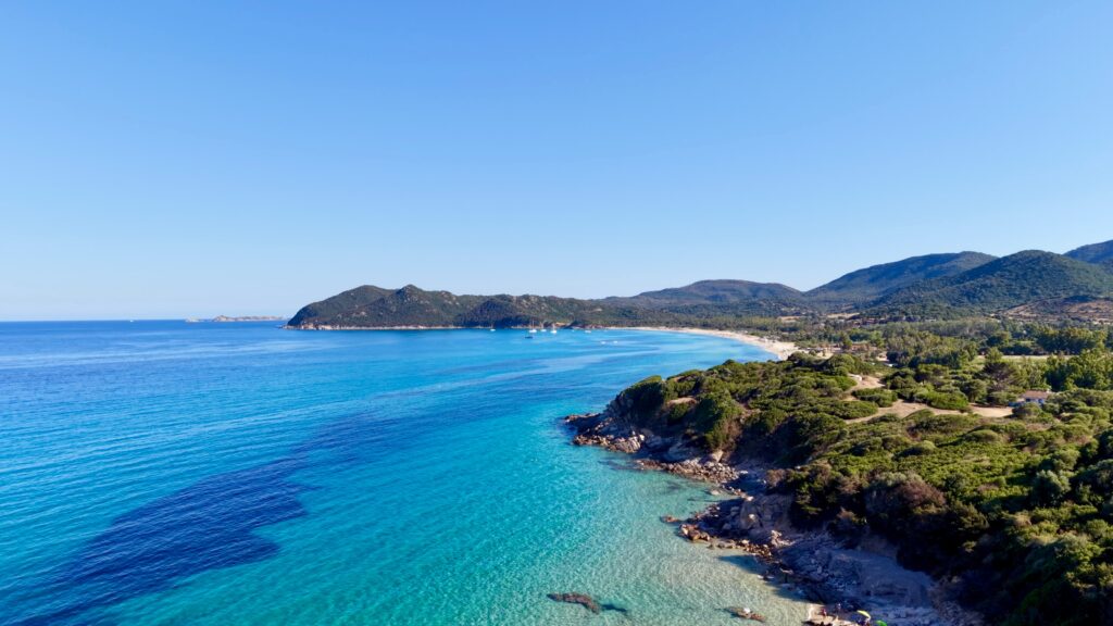 Vista panoramica sulla spiaggia di Monte Turno a Castiadas